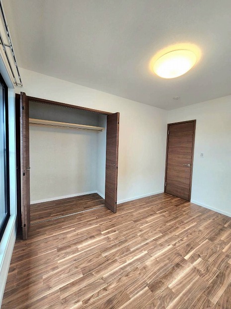 ｵｰｸｳﾞｨﾚｯｼﾞN5